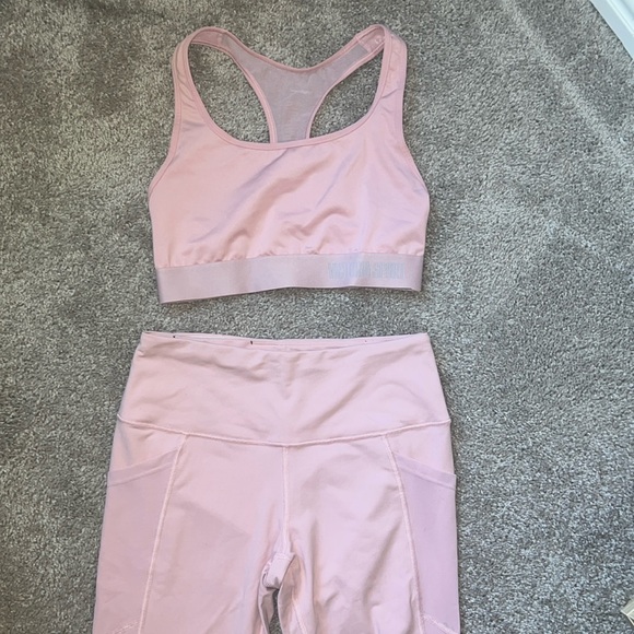Victoria’s Secret Sport Set - Picture 1 of 3